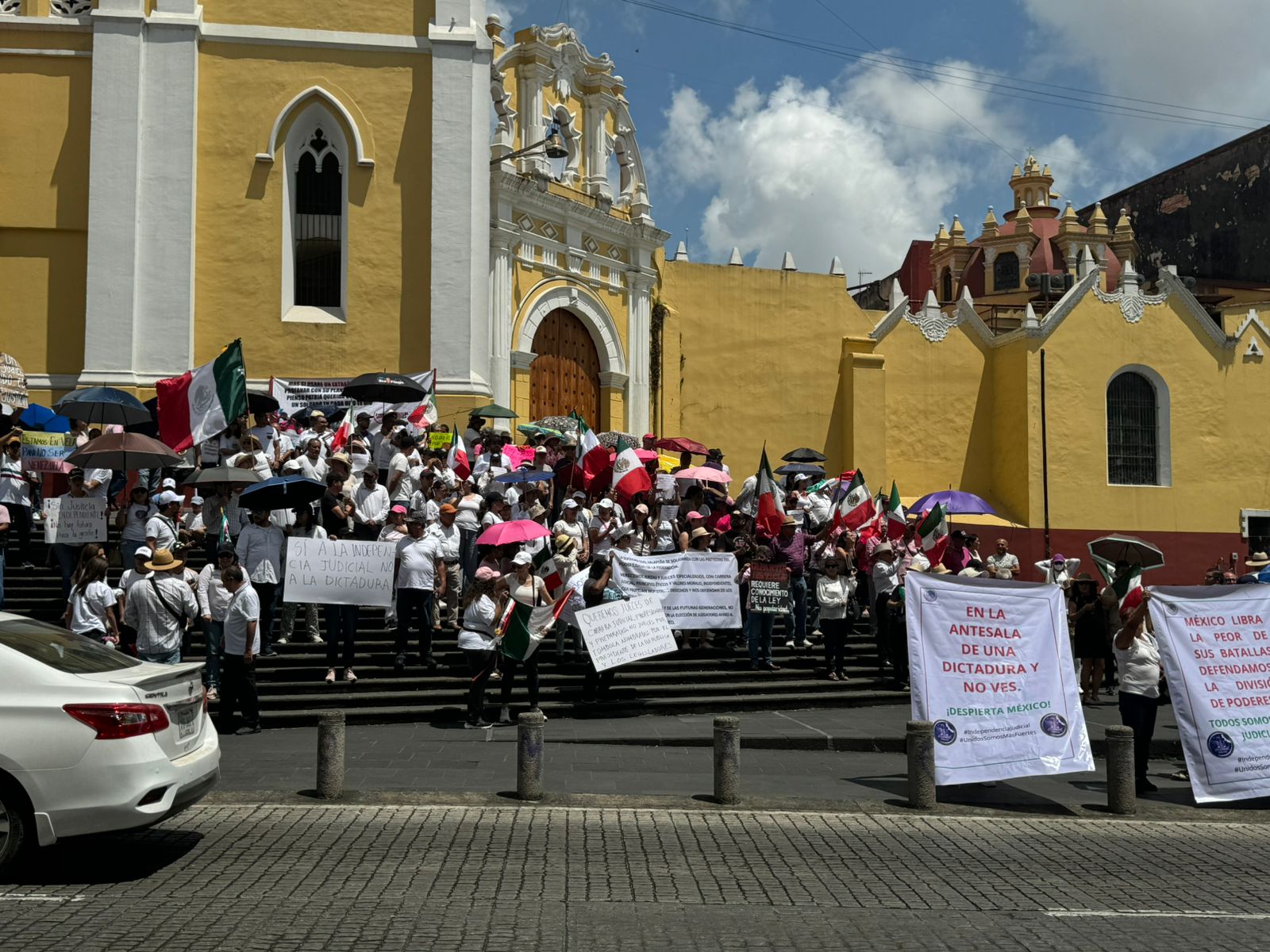 Marchan en el centro de Xalapa trabajadores del PJF y ciudadanos ...